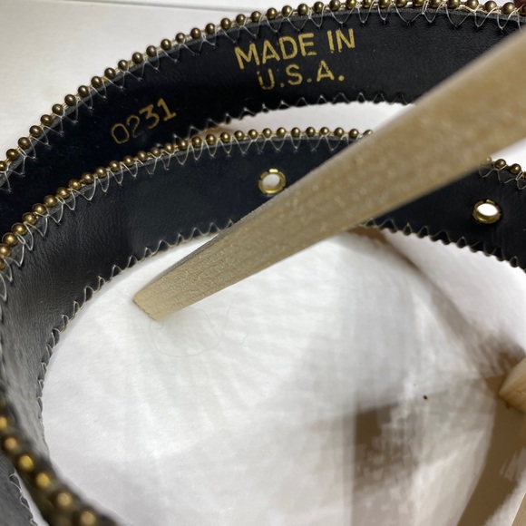 Vintage Style Floral Belt - Picture 3 of 3